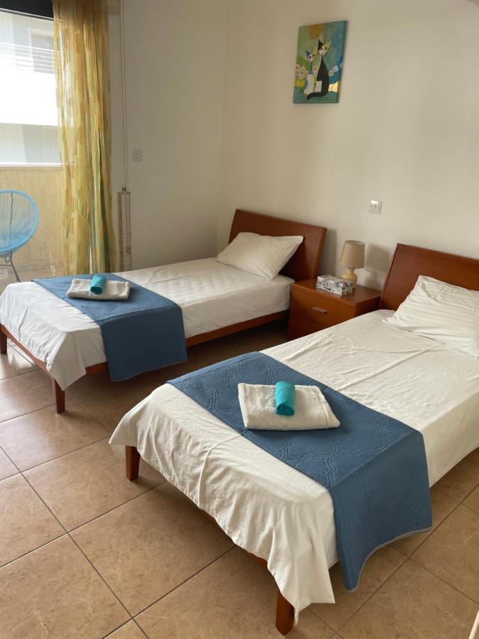 Pool Side 2 Bedroom Queens Gardens Complex Paphos Esterno foto