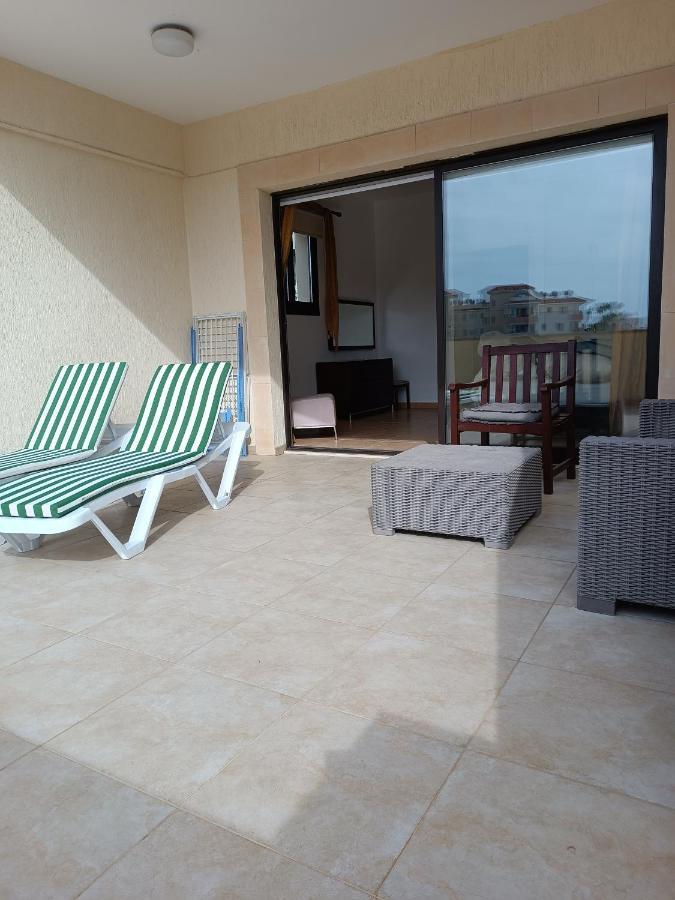 Pool Side 2 Bedroom Queens Gardens Complex Paphos Esterno foto