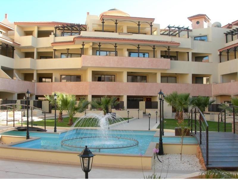Pool Side 2 Bedroom Queens Gardens Complex Paphos Esterno foto