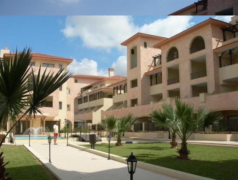 Pool Side 2 Bedroom Queens Gardens Complex Paphos Esterno foto