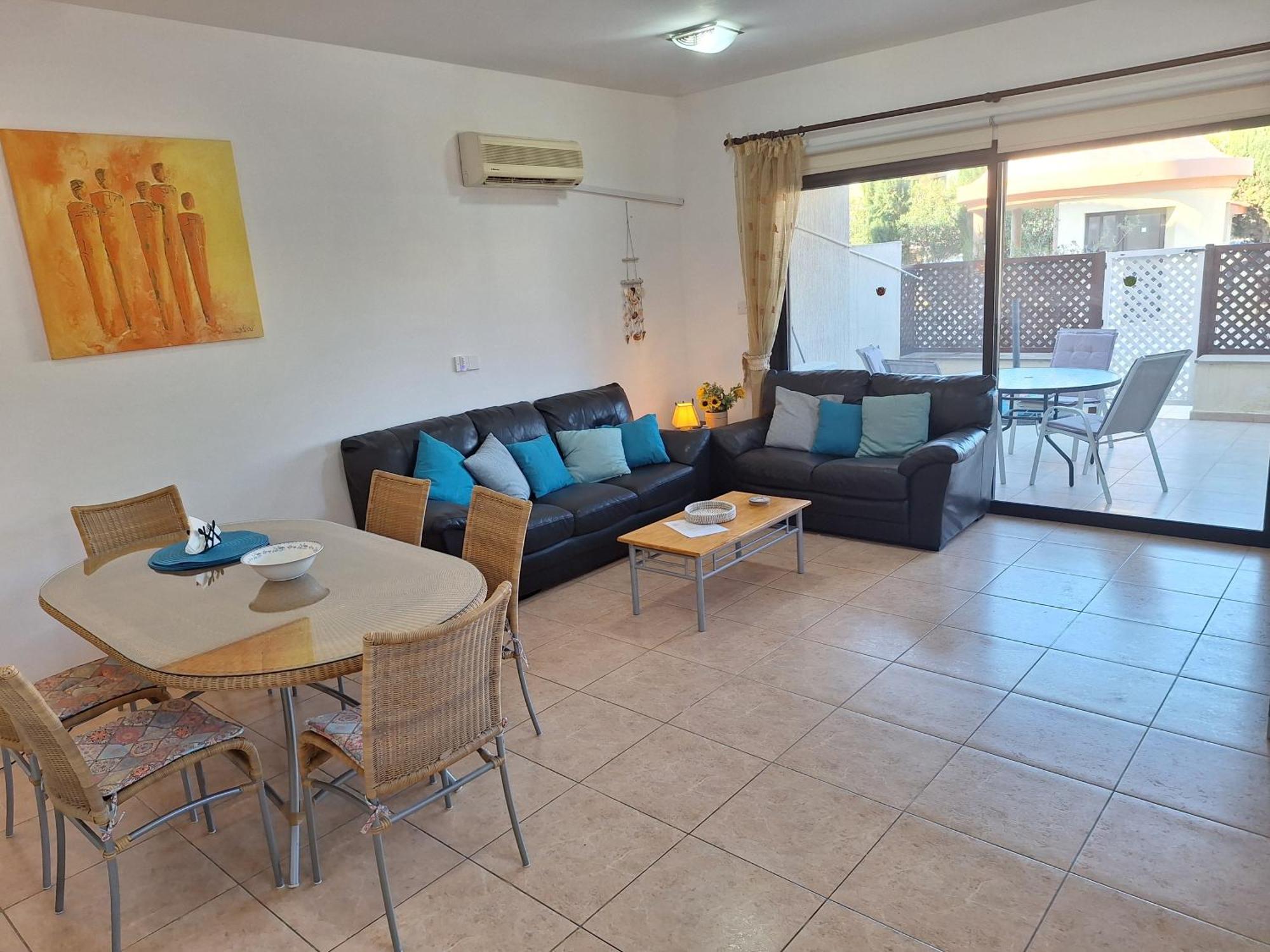 Pool Side 2 Bedroom Queens Gardens Complex Paphos Esterno foto